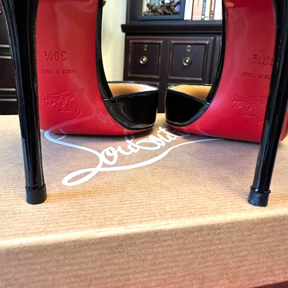 Christian Louboutin Iriza black patent pumps - Picture 6 of 12